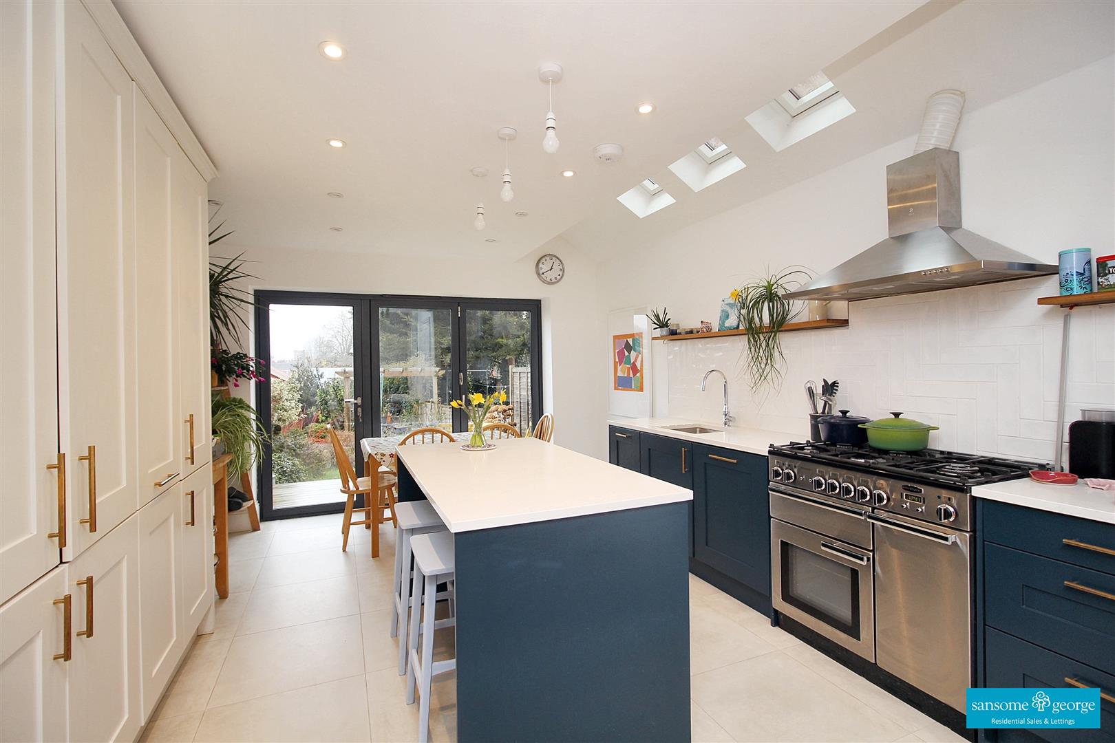 3 bed property in Norfolk Road, Reading